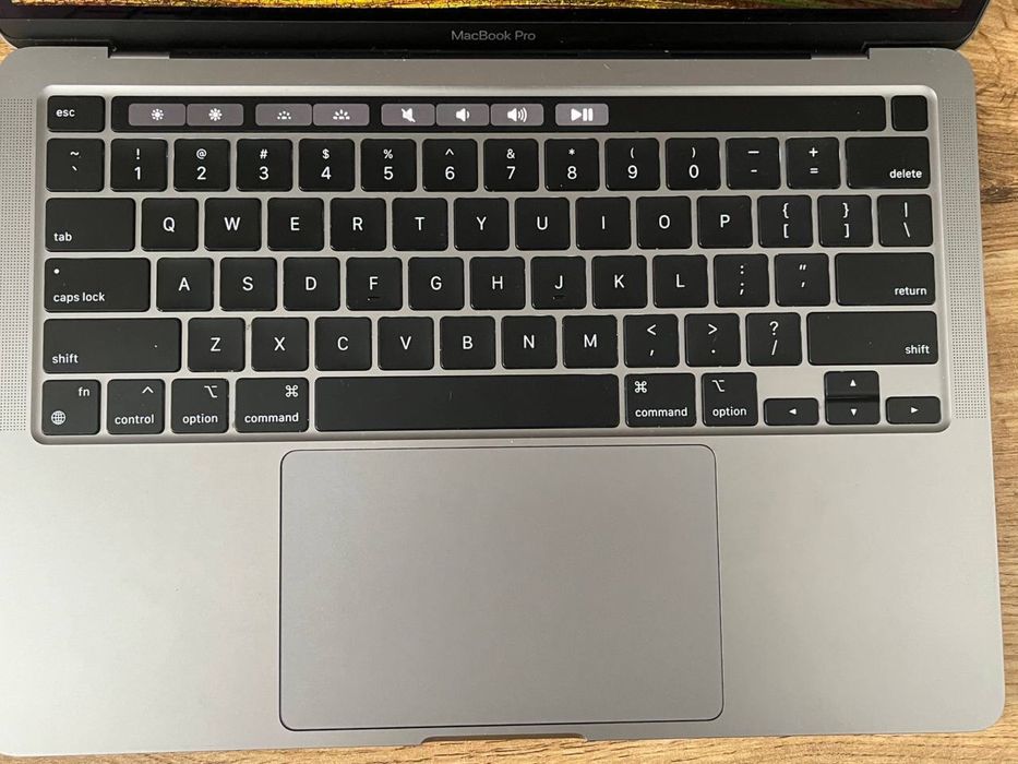 MacBook pro m1 2020 (мошенники не пишите)