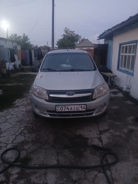 Продам гранту 2012г матор масло не берёт кандёр работает отлично