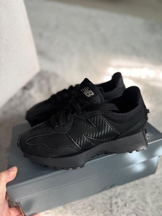 New Balance 327 unisex full black mărimea 36 noi originali