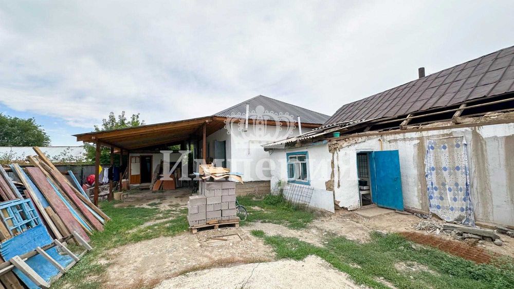 Дом под квартиру на продаже Санжар