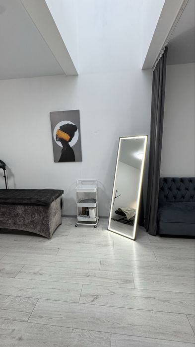 Продам зеркало с подсветкой