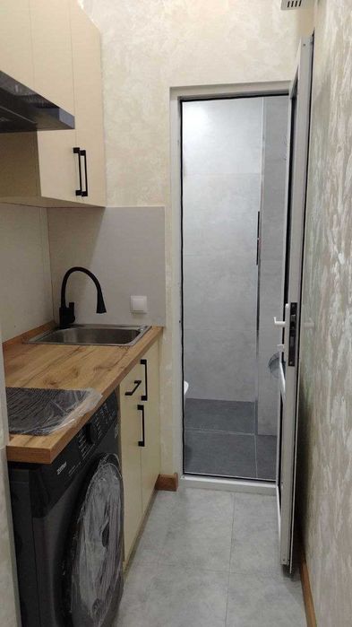 сдается своя 1 ком. кв-ра в новостройке рядом с рисовым базаром