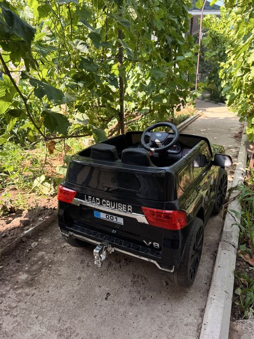 Продам детскую машинку