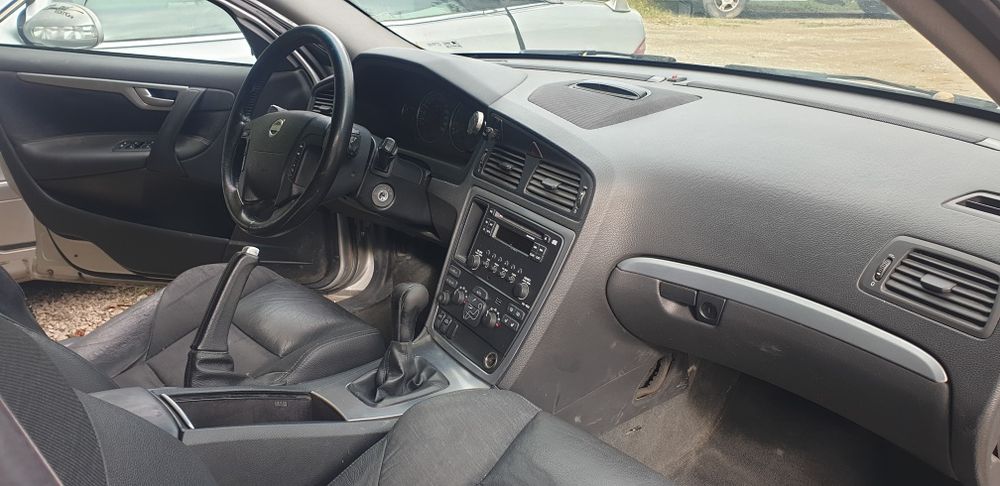 Volvo V70, 2.4 бензин, 170 к.с. / 125 kW, 2005 г.