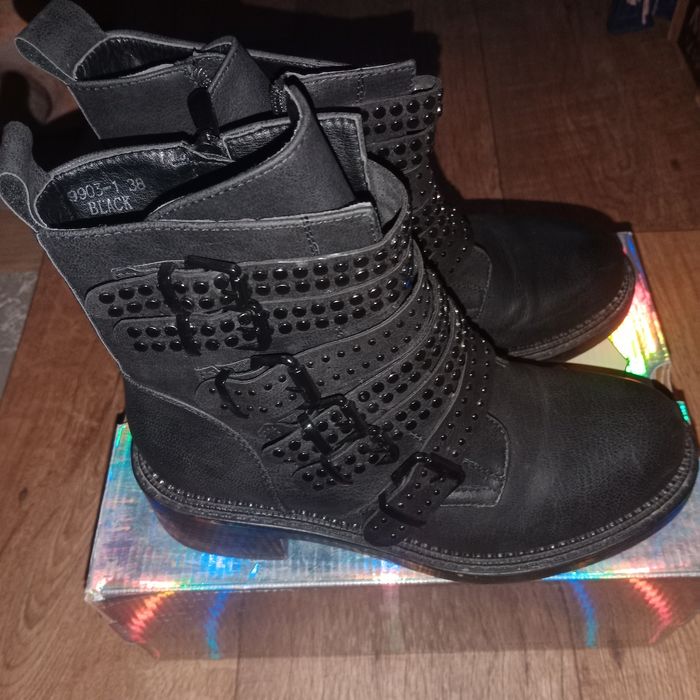 Продам женскую обувь на весну