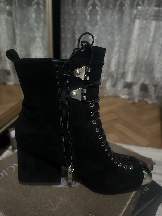 Продам сапоги и красовки