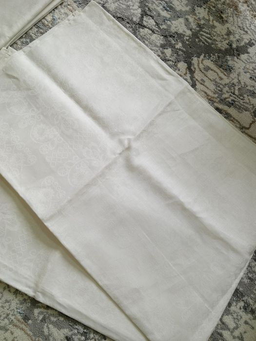 Продаются скатерти