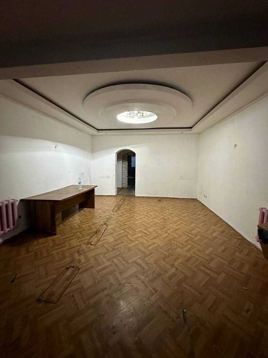 Продаётся помещение 87м2 Ор-р  Ахмад Дониш Базар