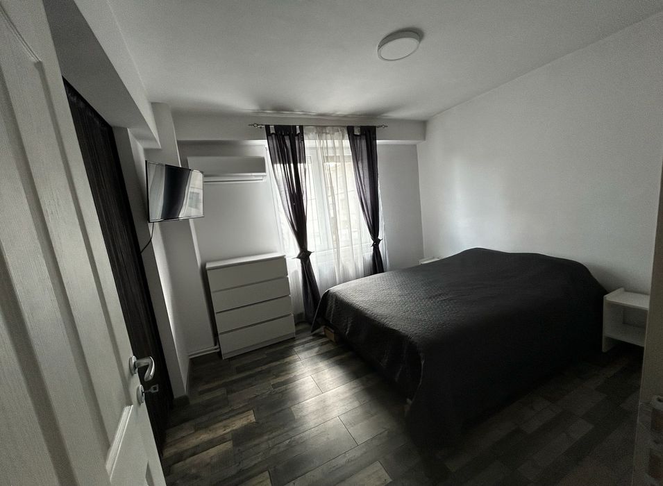 Vând apartament utilat și mobilat !