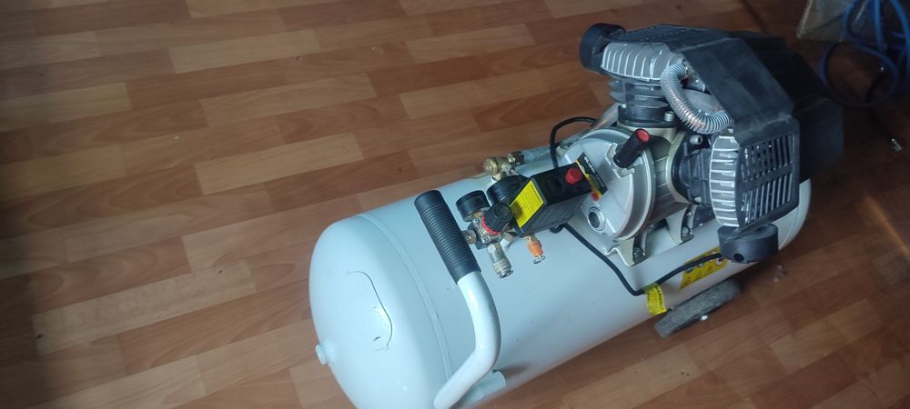 Продам компрессор IVT-AC100