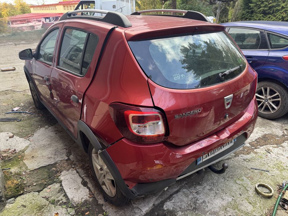 Dacia Sandero Stepway - 1.5dci - 90cp - 2013 - usor avariat