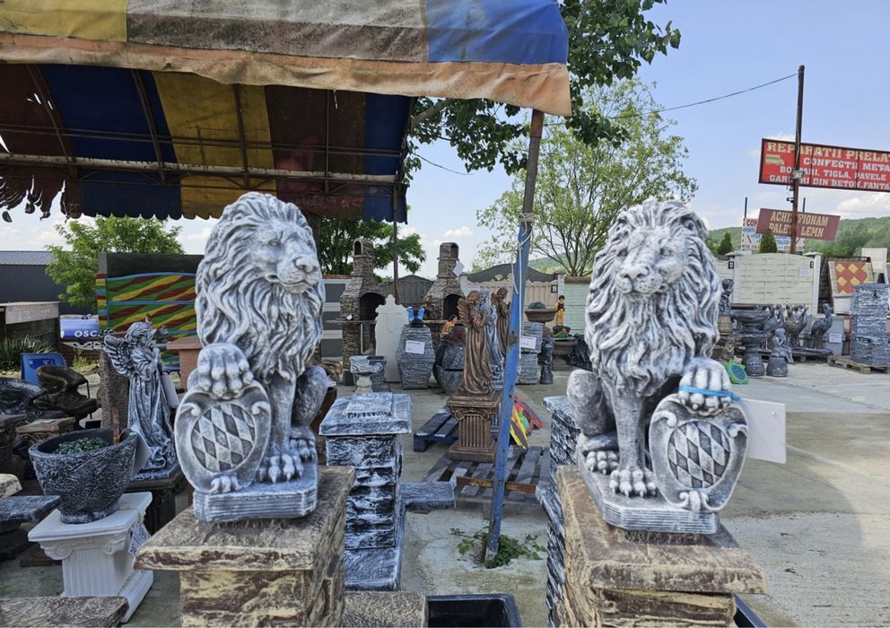 Statueta Leu ,leu din beton,set 2 bucati (privire stanga-dreapta)