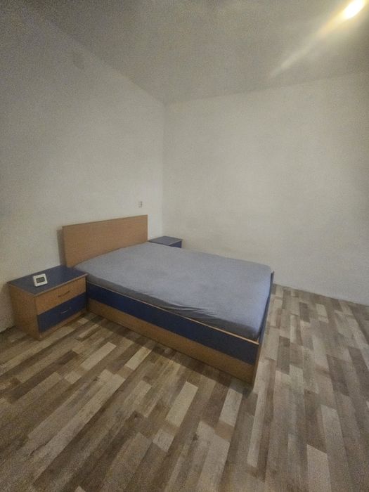 Inchiriez casa !