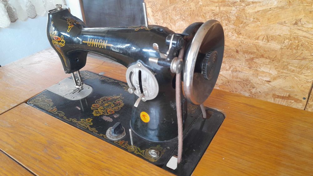 Mașină de cusut Union