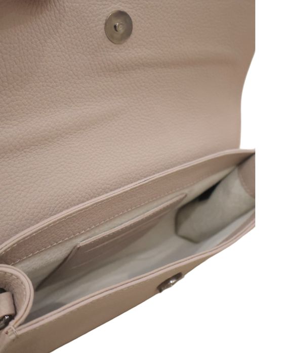 Сумка-кроссбоди минималистичная модель с клапаном