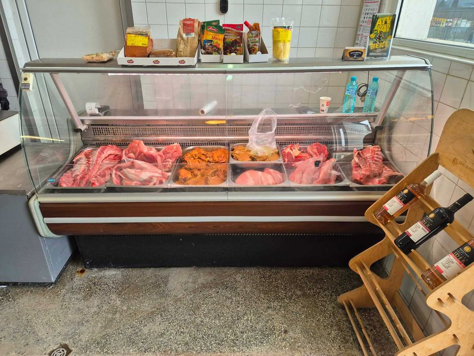 Хладилни витрини Наги 2бр !