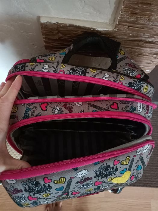 Продам ранец для девочки