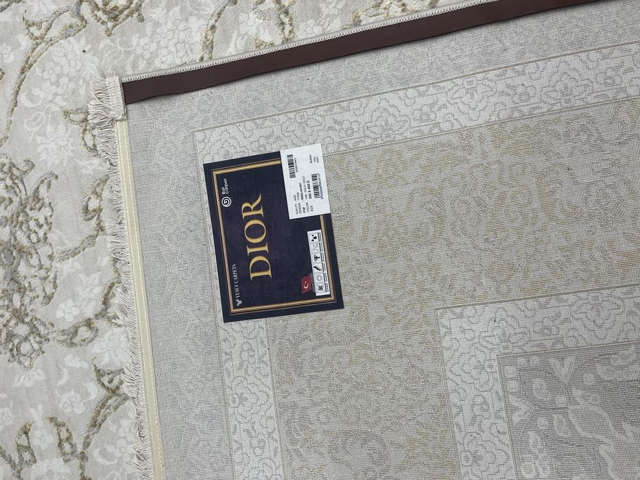 Продается ковер шелк