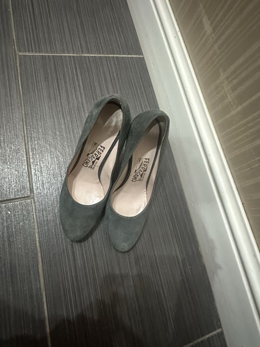 Туфли ferragamo , замшевые .