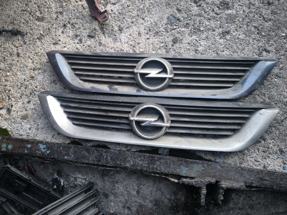 Решетка радиатора Опель вектра б