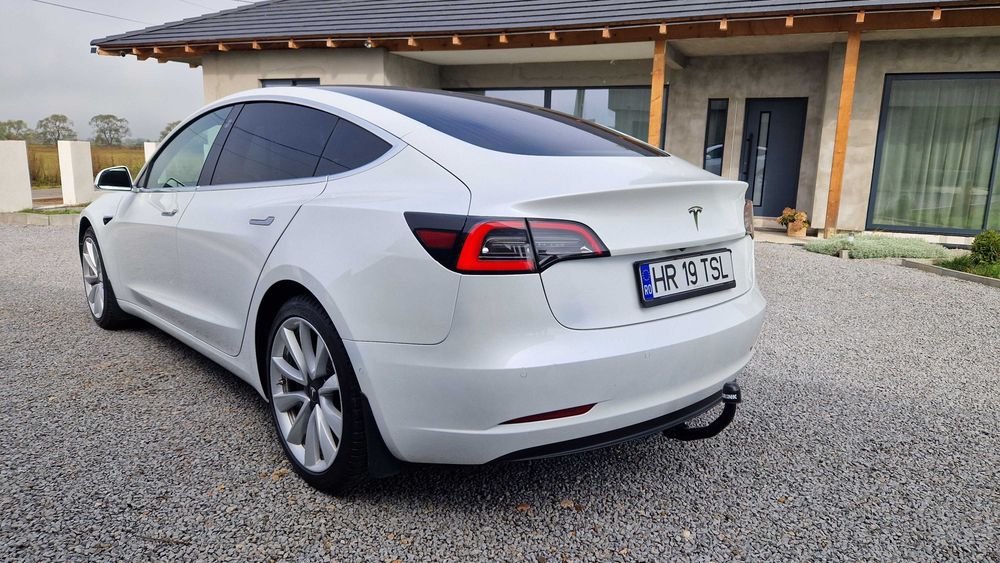 Tesla Model 3 Standard Range Plus