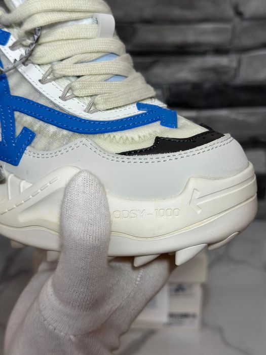 Adidasi Off-white Odsy 1000