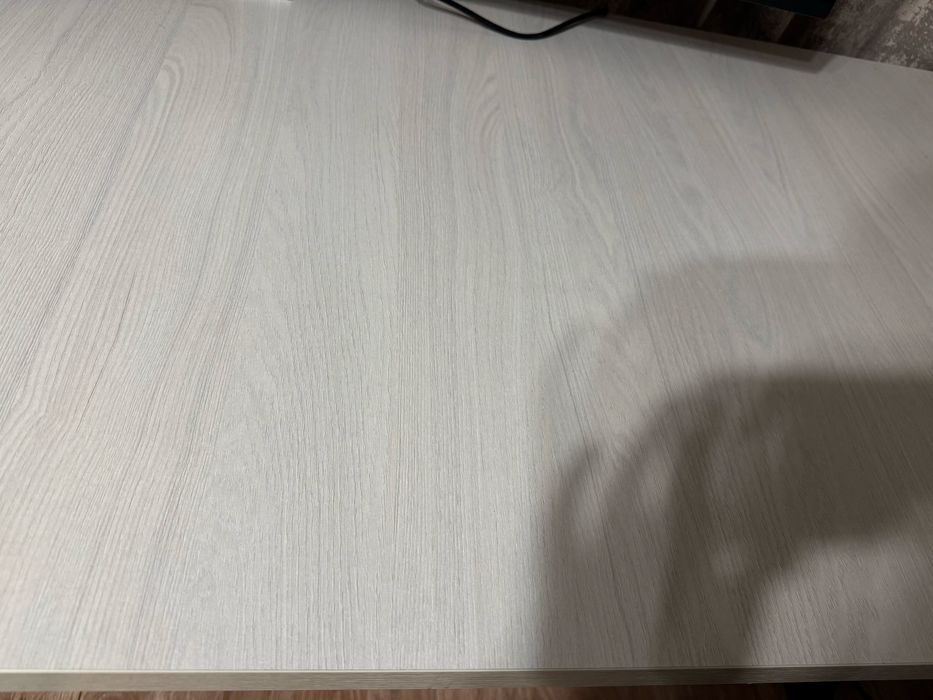 Продается стол 150/70