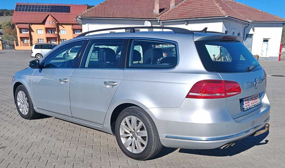Passat fabr.2013, 2.0 TDI-140CP,CARTE SERVICE, Xenon  Distronic Plus  Webastoo  Navigatie  Klimatronic  Carlig