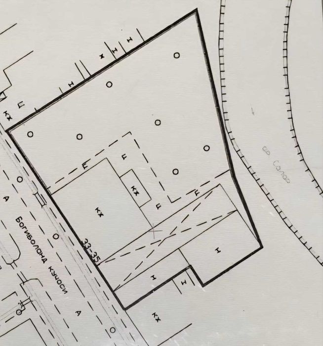 Продаётся дом на 15 сотках в Яккасарайском районе. 8 роддом. Авторитет