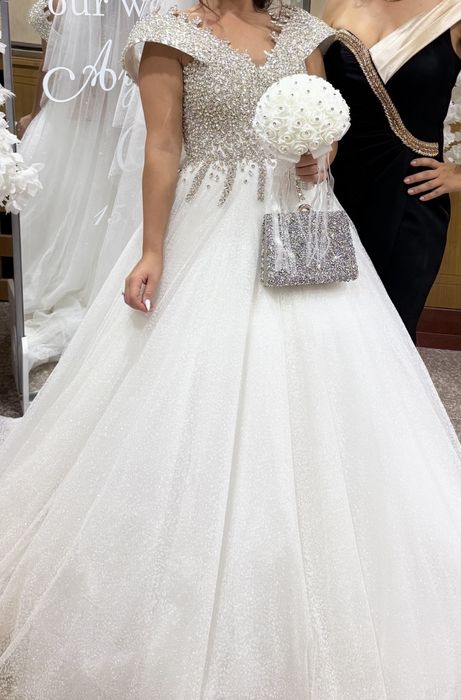 Сватбена рокля….