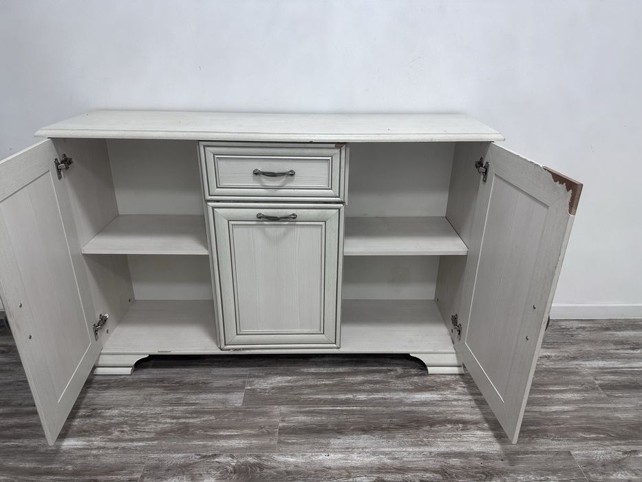 Шкаф б/у гостиной, витринасымен