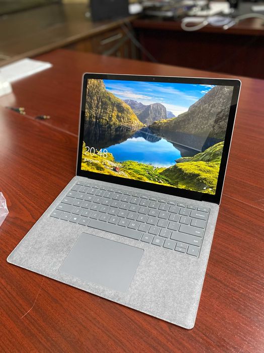 Micrasoft Surface Laptop 3 Alicantara