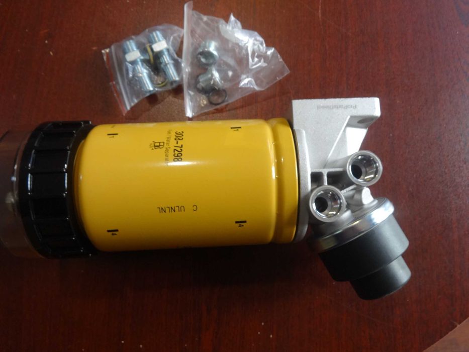 Горивна помпа механична с филтър за Caterpillar и Perkins