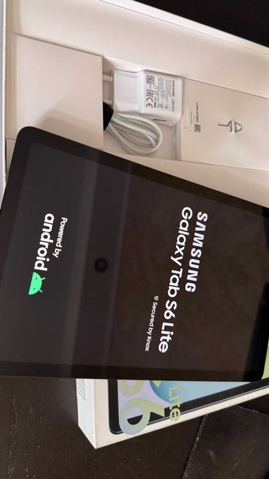 Tabletă Samsung S6 Lite cu S‑Pen+ 2 huse cadou, ca noua pachet complet