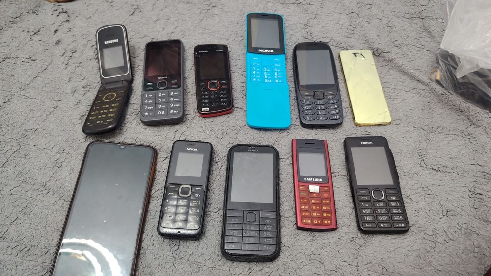 Сотовые простые телефоны
