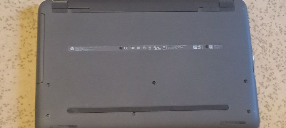 Laptop hp ssd 230G