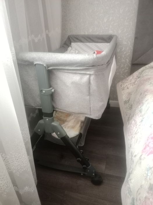 Продам детская кровать манежи