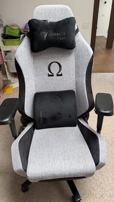 Scaun Gaming Secretlab OMEGA 2020 Series SoftWeave Cookies & Cream