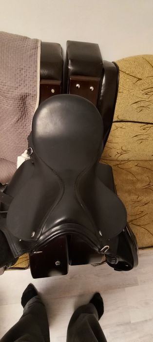 Vând sa călărie 17.5 .