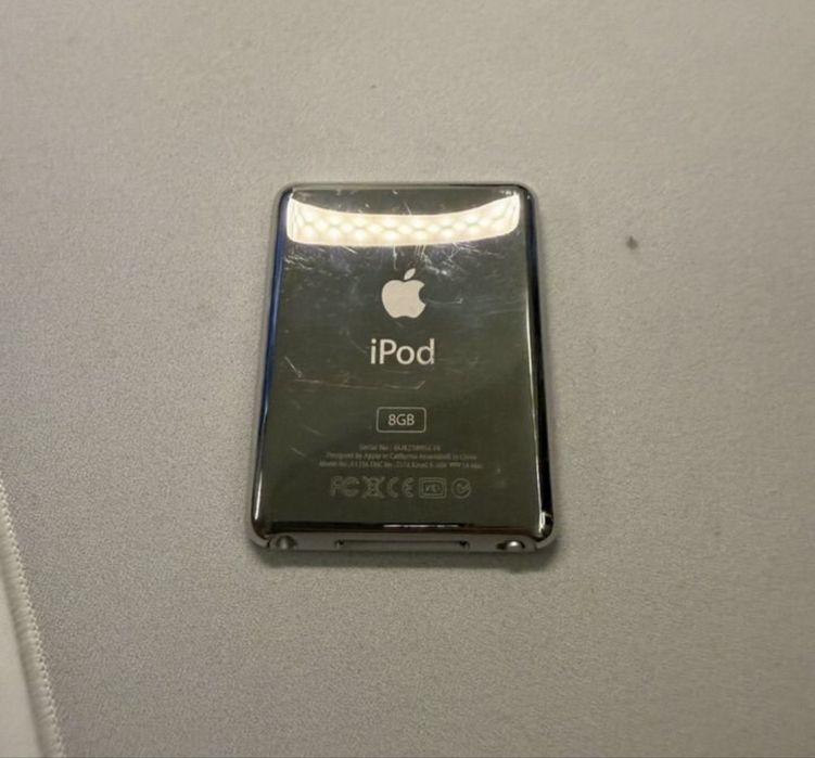 Ipod nano 3 память 8 гигов