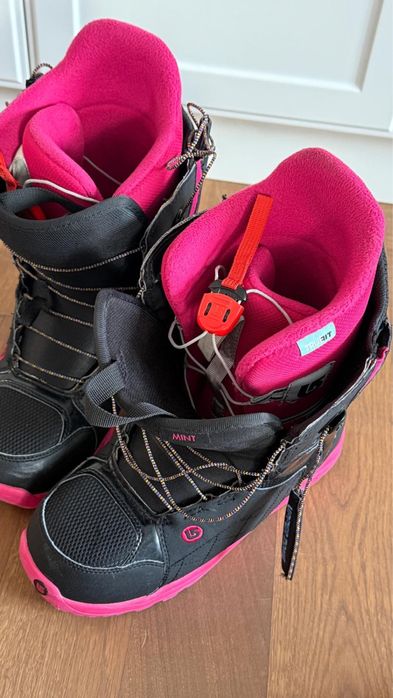 Boots Burton mint dama