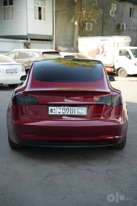 TESLA model 3 long range