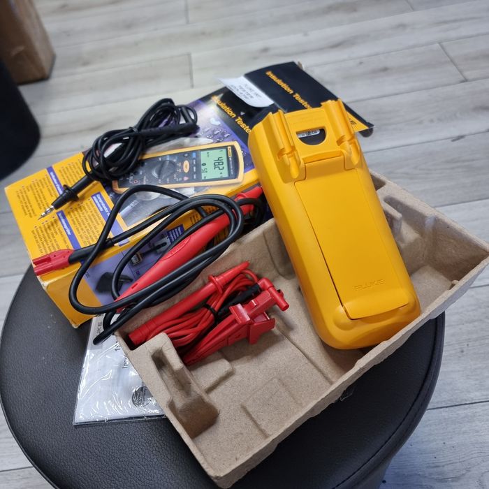Amanet F28: Tester izolatie FLUKE 1507 Megaohmmetru NOU