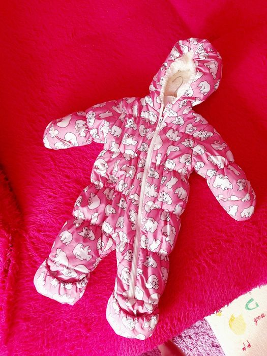 Зимний комбинезон для девочки