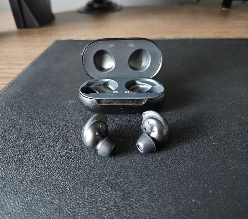 Слушалки Samsung Galaxy Buds