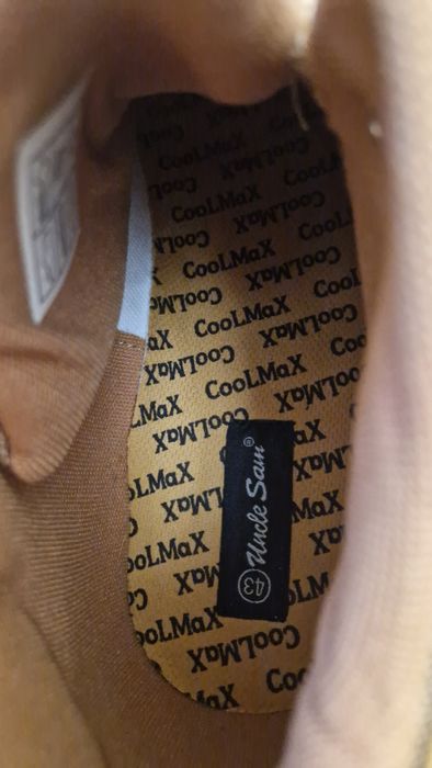 Продаю мужские ботинки