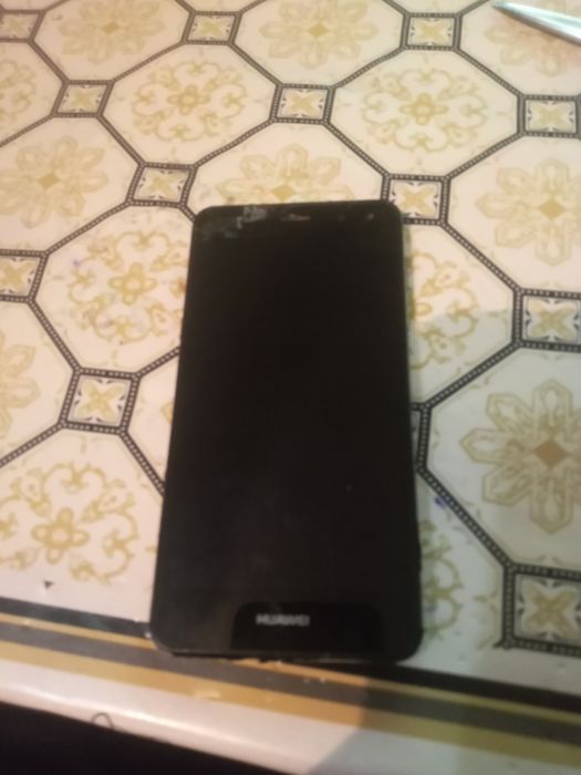 Продаю телефоны сотовые марки Артель,Хуавей,Ми,Самсунг.