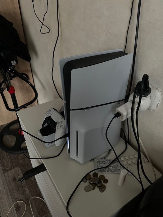 Продам PS5 slim CFI2115