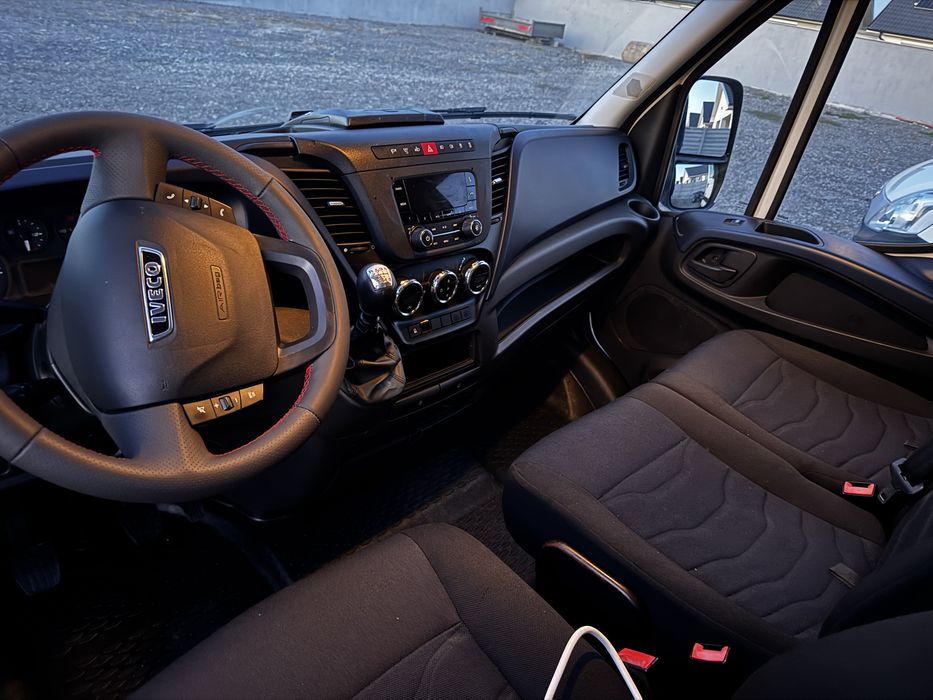 Iveco basculabil pe 3 parti
