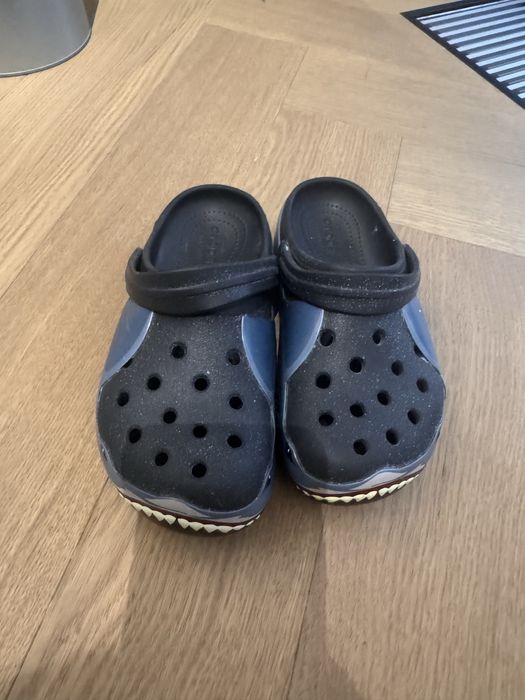 Crocs детские, акула